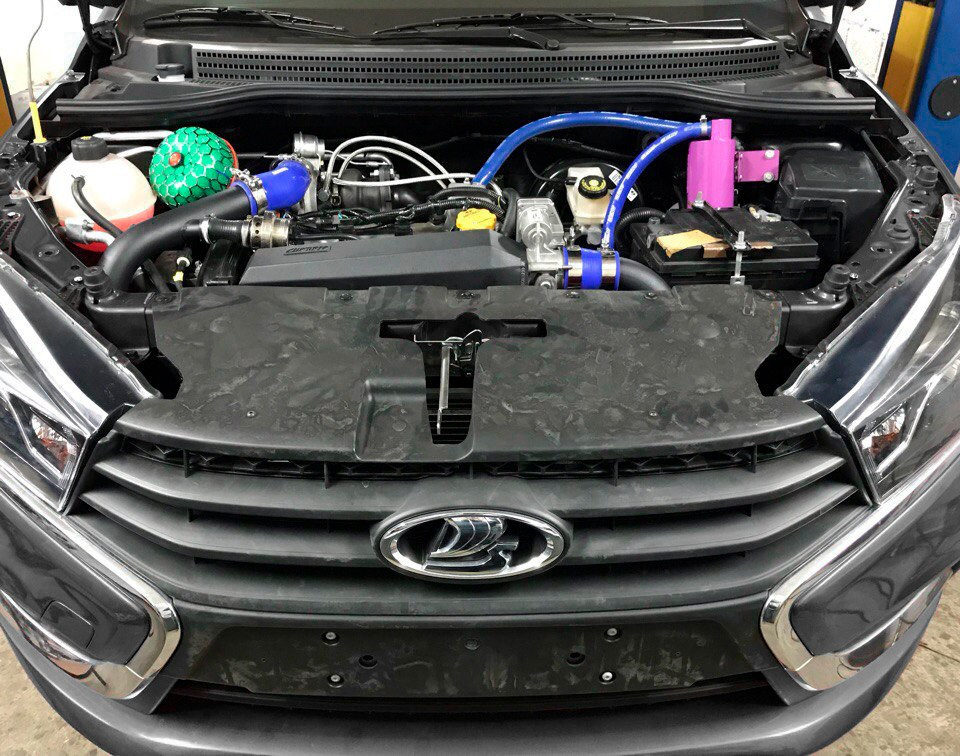 Общий вид установленного турбокита на Lada Vesta