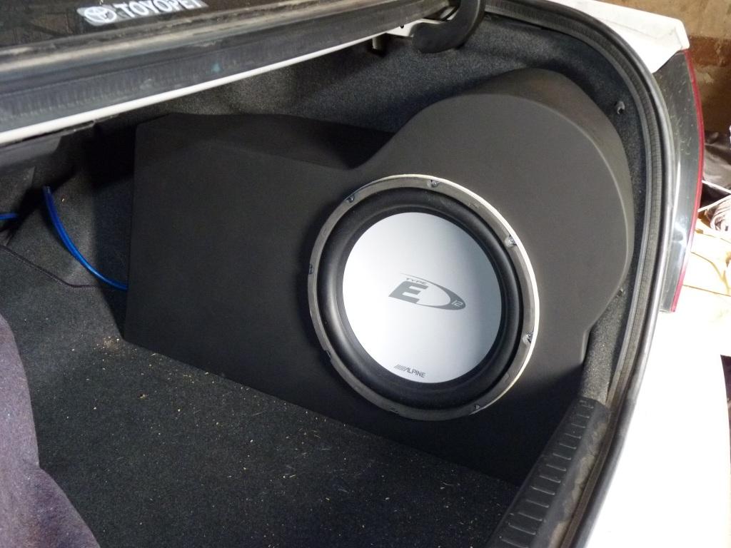 Скрытый сабвуфер своими руками