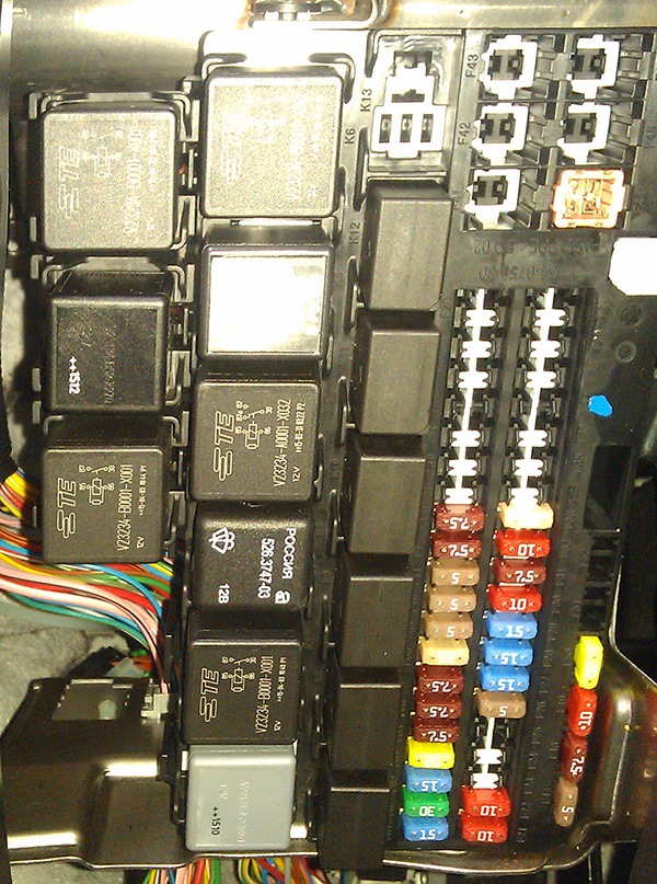 Блок предохранителей Гранта