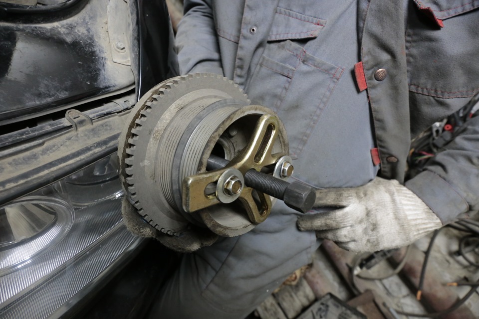 Съемник для снятия шкива коленвала УАЗ Патриот ЗМЗ 409