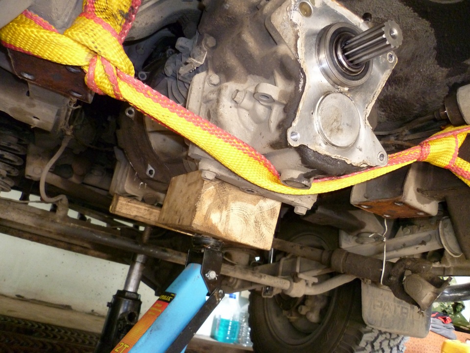 Снятие КПП УАЗ Патриот