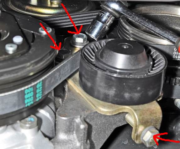 Снятие ремня кондиционера Шевроле Нива