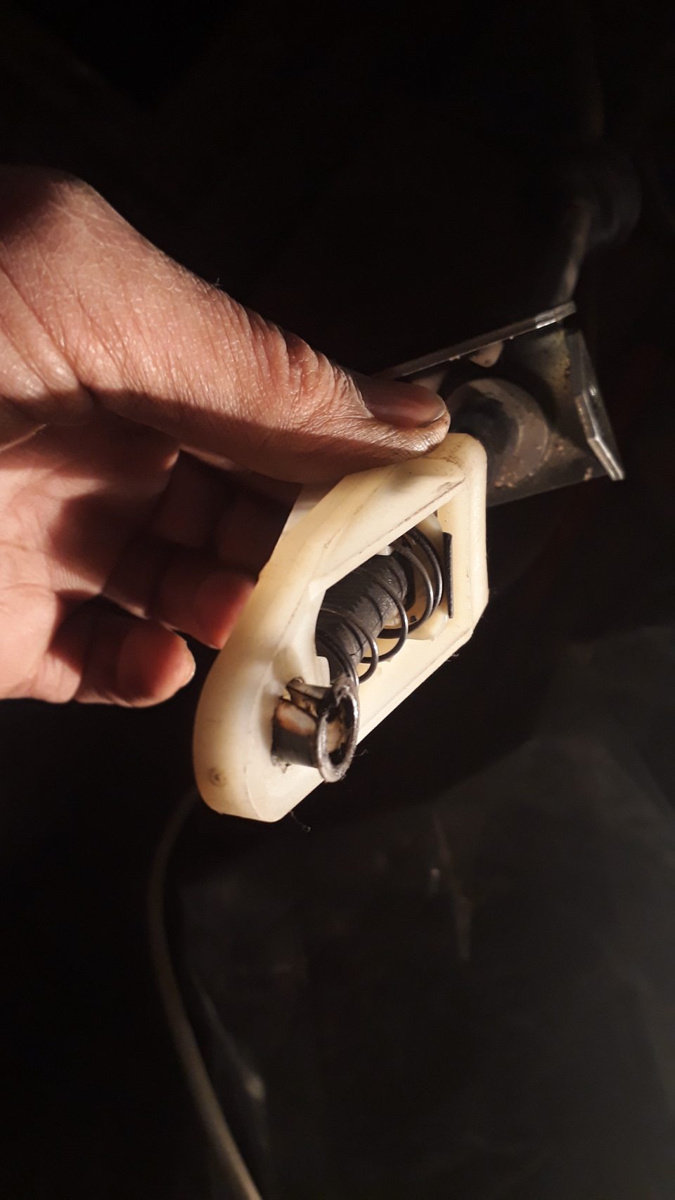 Замена троса сцепления Лада Гранта