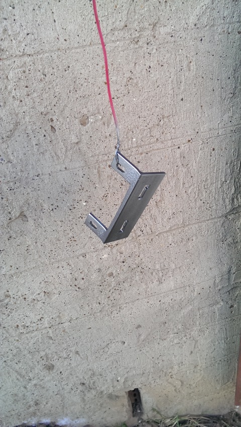 Покрасил готовый уголок в цвет машины