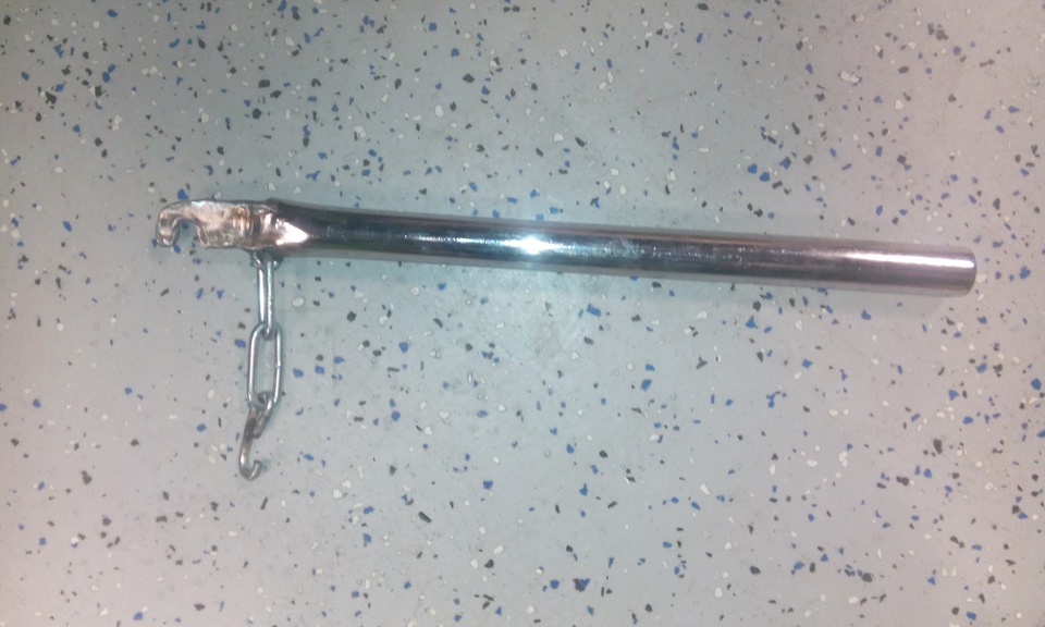 Устройство для стягивания цепи противоскольжения