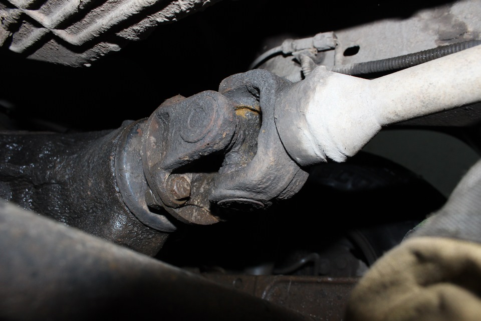 Замена крестовин на УАЗ Патриот