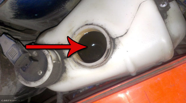 Внешний вид охлаждающей жидкости как бы намекает