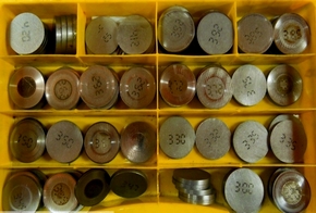 Набор шайб для регулировки клапанов