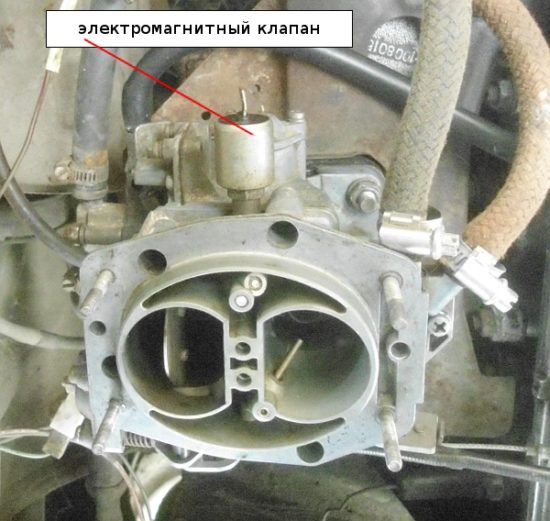Электромагнитный клапан в карбюраторе Солекс