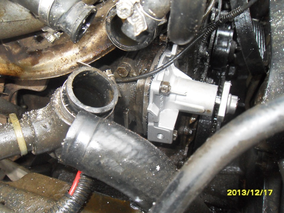 Замена помпы НИВЫ Шевроле (Travel)