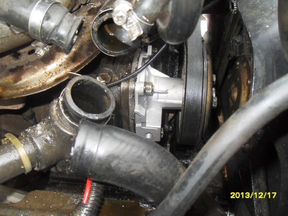 Замена помпы НИВЫ Шевроле (Travel)