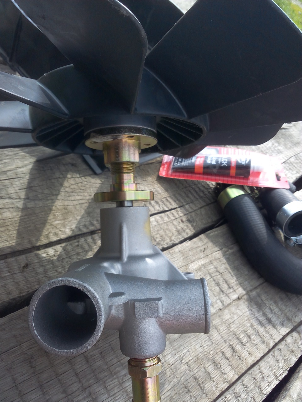 Установка вентилятора с ременным приводом на ЗМЗ 406