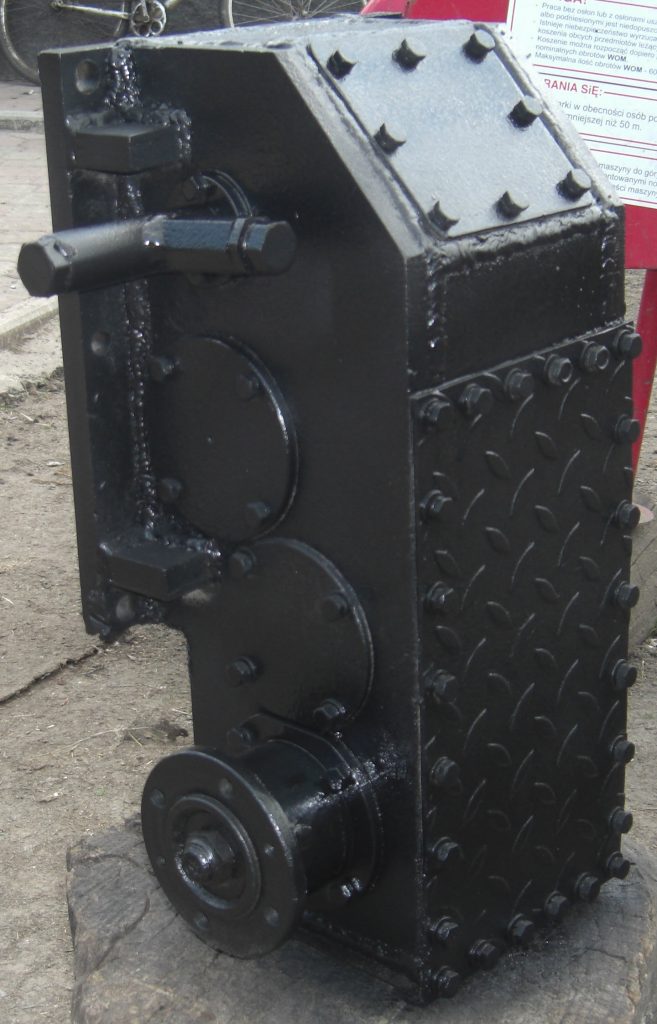 Раздатка на ЮМЗ-6