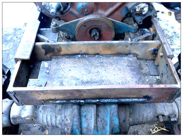 ЮМЗ-6 с передним ведущим мостом