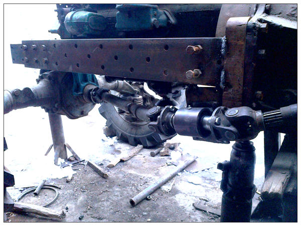 ЮМЗ-6 с передним ведущим мостом