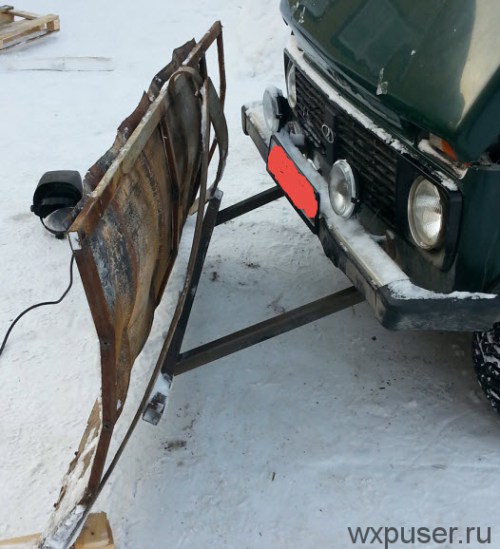 Отвал для снега на Ниву
