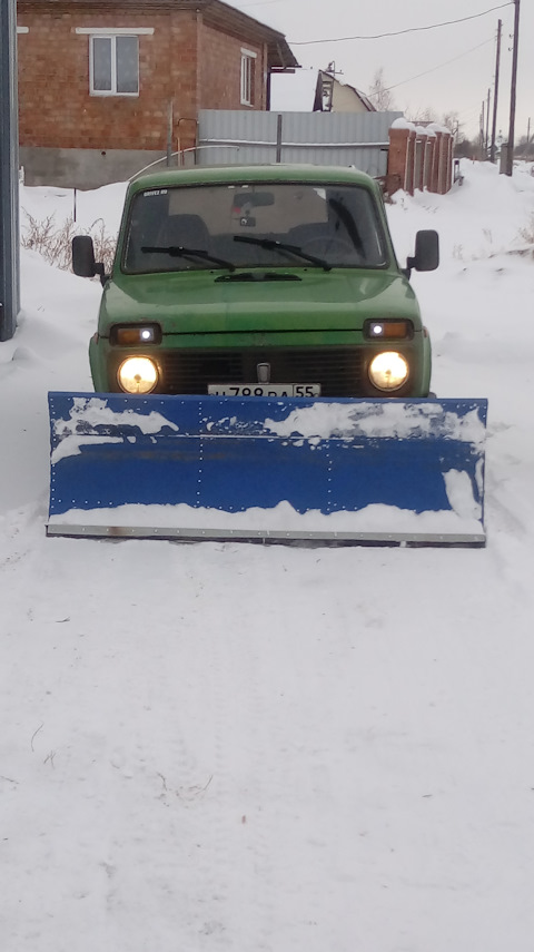 Нож для чистки снега на Ниву